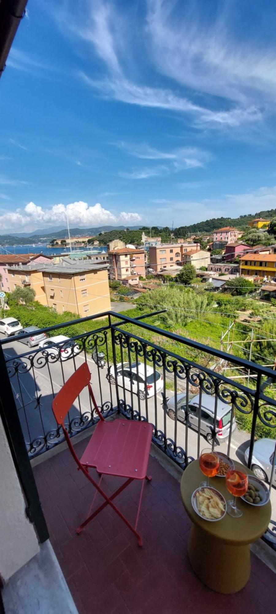 Moderno Appartamento Vista Mare, Con Parcheggio Privato ポルトヴェーネレ エクステリア 写真