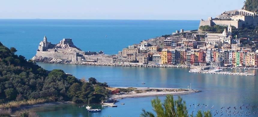 Moderno Appartamento Vista Mare, Con Parcheggio Privato ポルトヴェーネレ エクステリア 写真