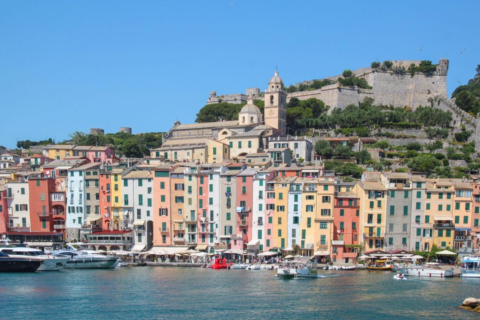 Moderno Appartamento Vista Mare, Con Parcheggio Privato ポルトヴェーネレ エクステリア 写真