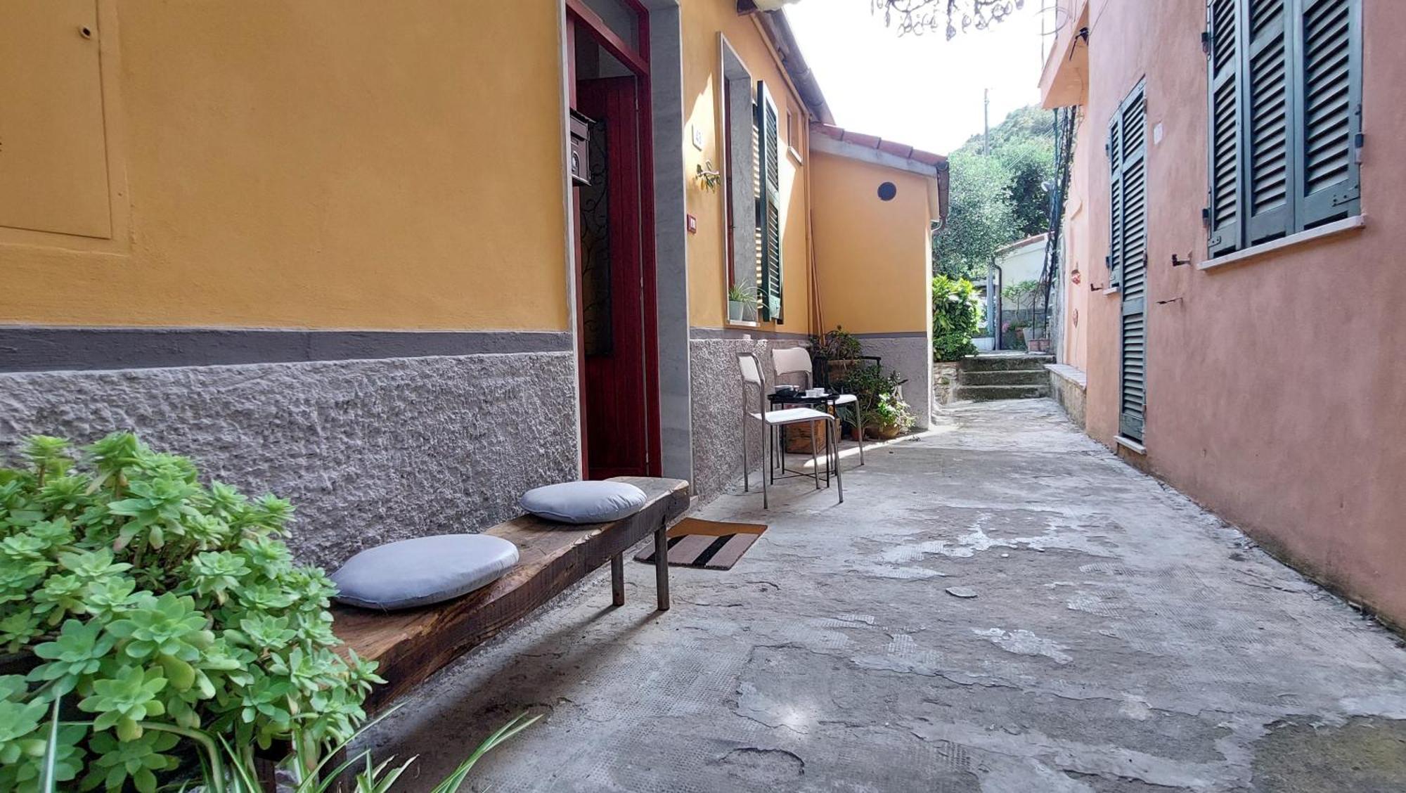 Moderno Appartamento Vista Mare, Con Parcheggio Privato ポルトヴェーネレ エクステリア 写真
